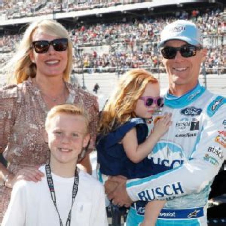 Kevin Harvick - Age, Family, Bio ·