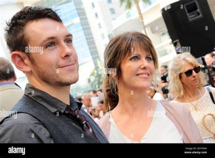 Pam Dawber Children