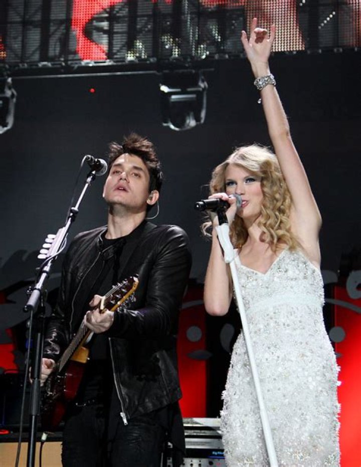 Taylor Swift On John Mayer Before Dear John In Minneapolis: Video Hollywood Life